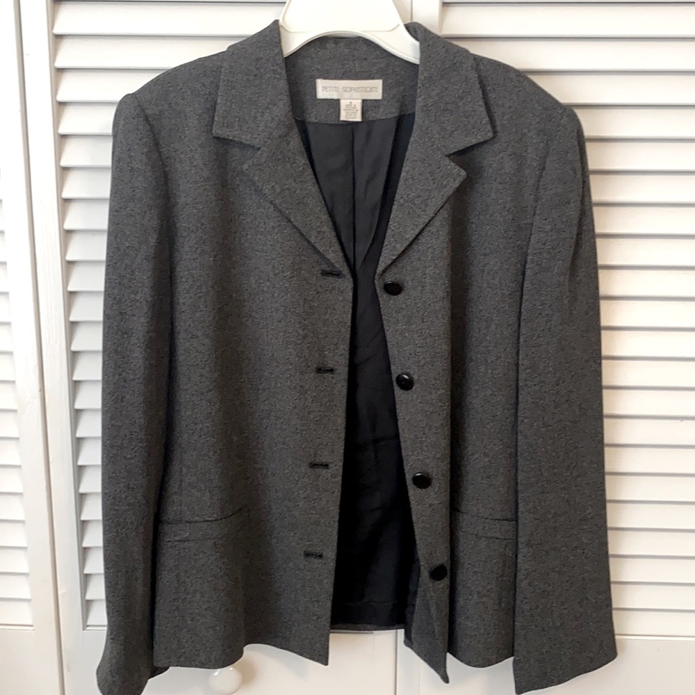 Petite Sophisticate Size 8 Blazer Gray